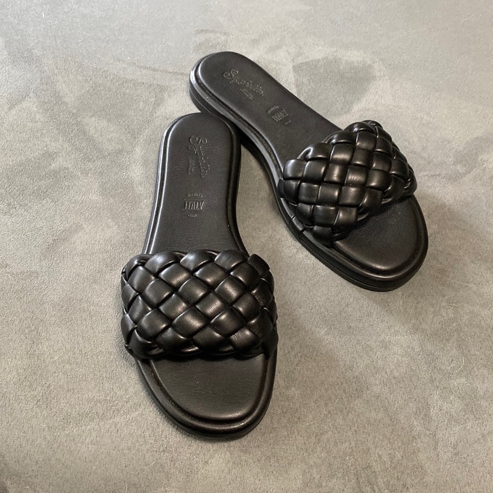 Black v-leather Seychelles Belissama woven slides sz 9.5